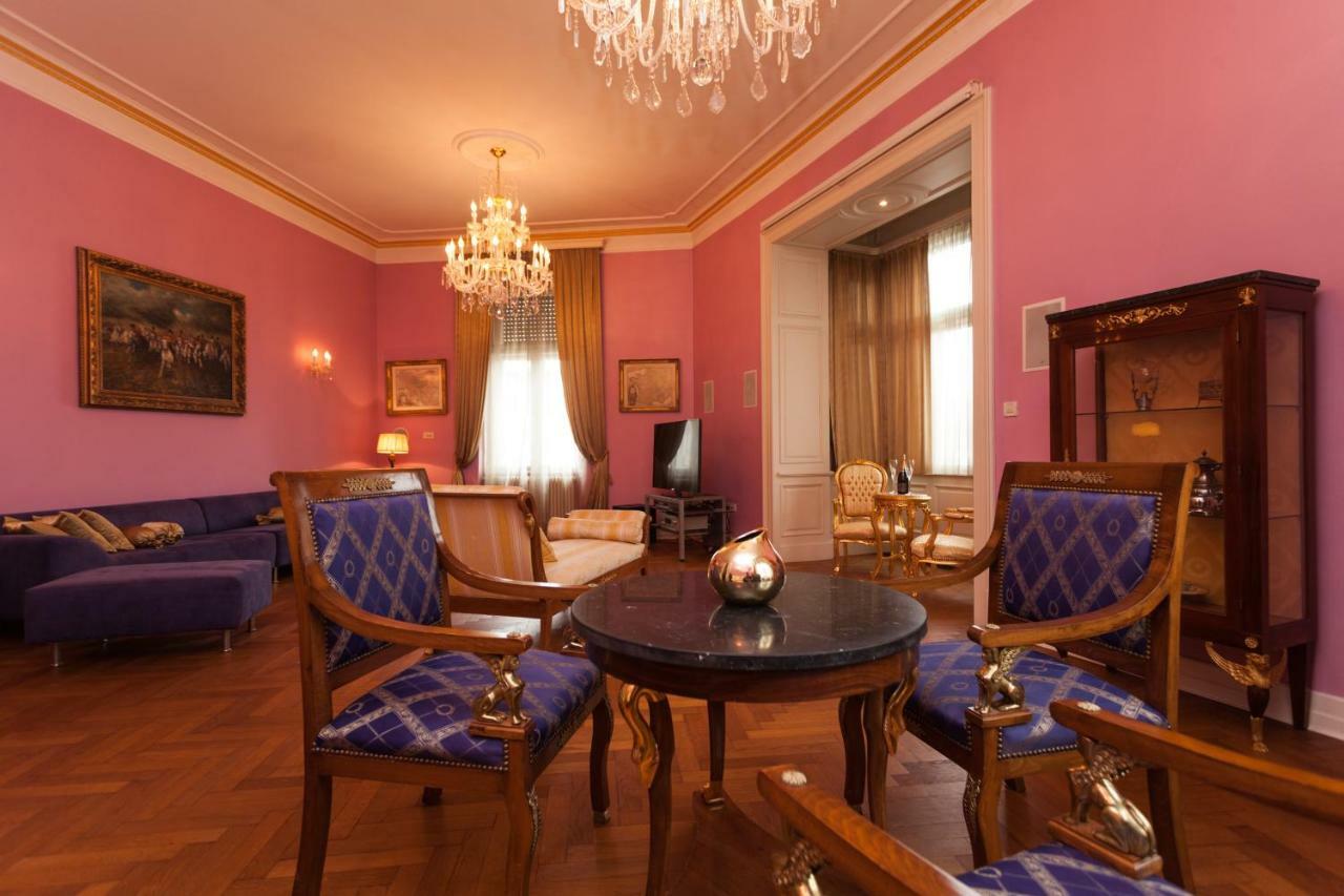 Filip'S Palace Luxurious Apartment ลูบลิยานา ภายนอก รูปภาพ
