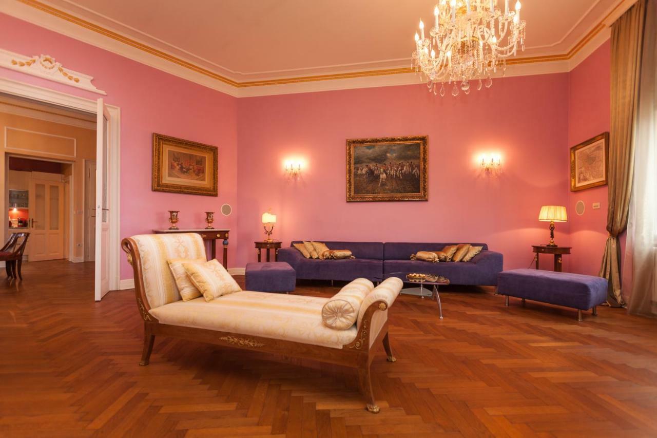 Filip'S Palace Luxurious Apartment ลูบลิยานา ภายนอก รูปภาพ