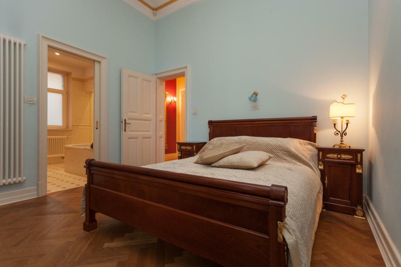 Filip'S Palace Luxurious Apartment ลูบลิยานา ภายนอก รูปภาพ