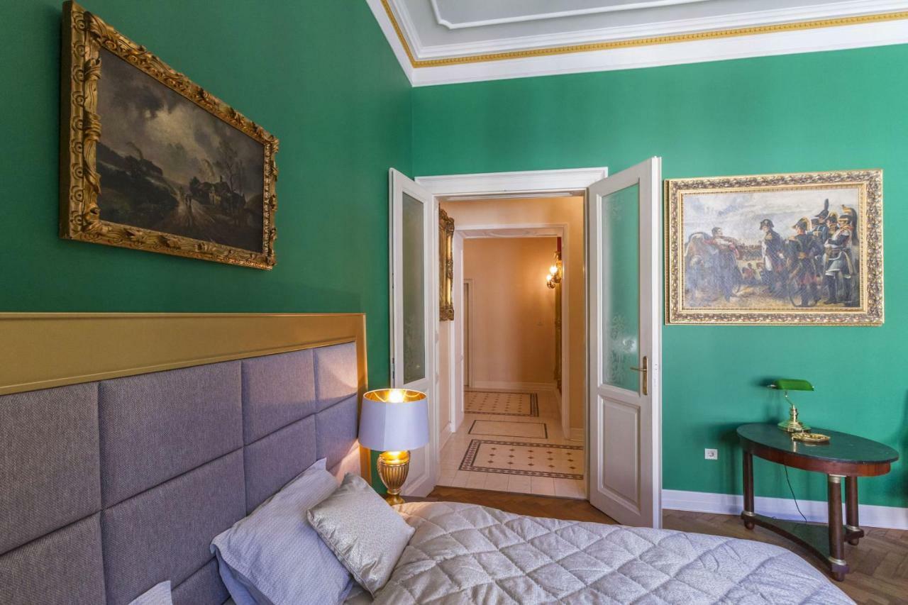 Filip'S Palace Luxurious Apartment ลูบลิยานา ภายนอก รูปภาพ