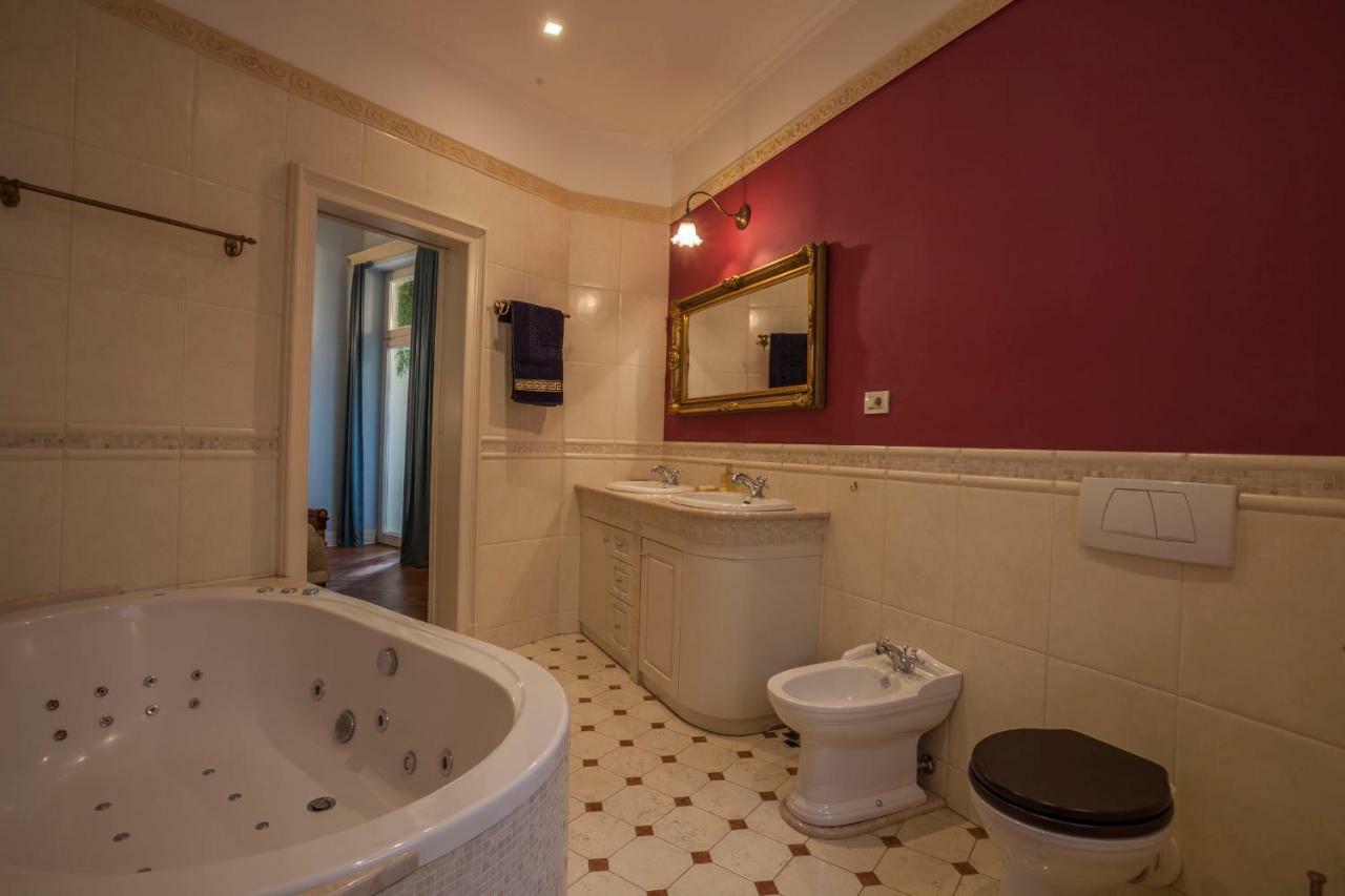 Filip'S Palace Luxurious Apartment ลูบลิยานา ภายนอก รูปภาพ