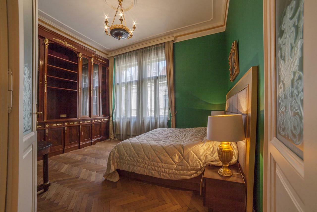 Filip'S Palace Luxurious Apartment ลูบลิยานา ภายนอก รูปภาพ