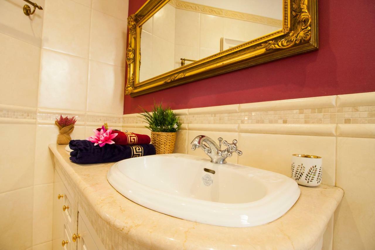 Filip'S Palace Luxurious Apartment ลูบลิยานา ภายนอก รูปภาพ