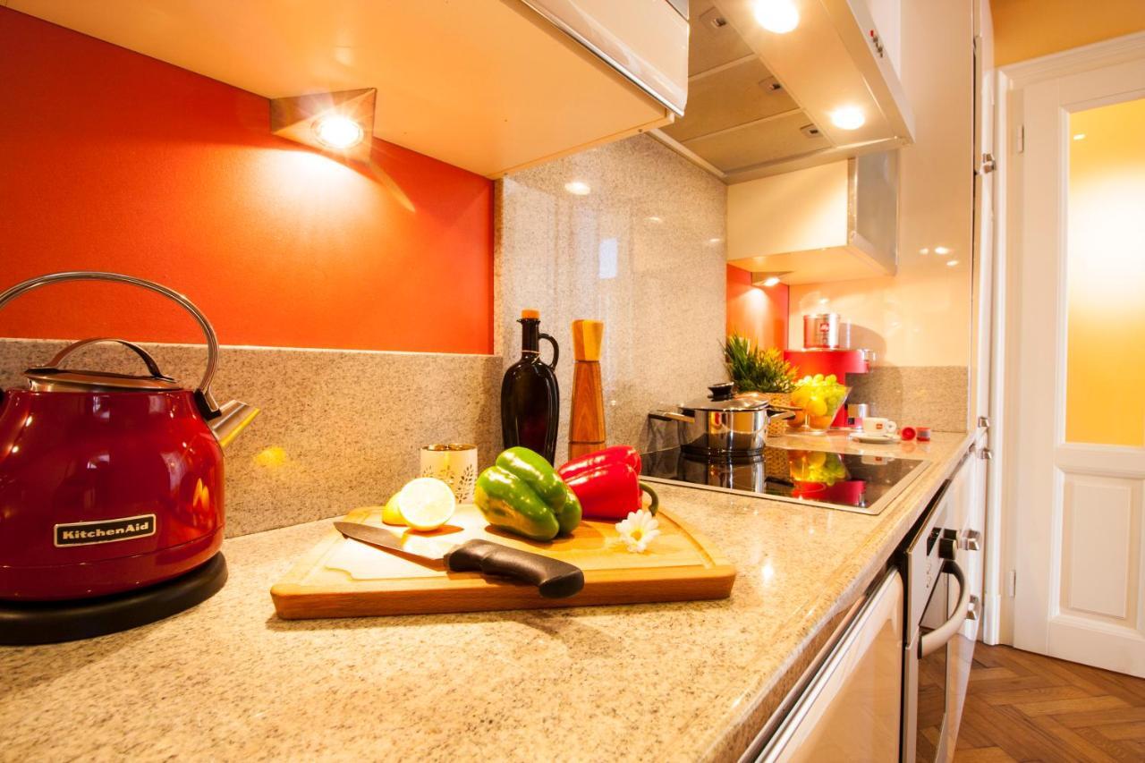 Filip'S Palace Luxurious Apartment ลูบลิยานา ภายนอก รูปภาพ